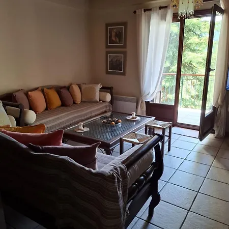 Horizon Nest Parnassos Chalet! شاليه Eptálofos