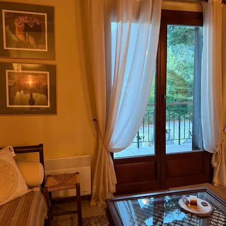 Horizon Nest Parnassos Chalet! Dağ evi