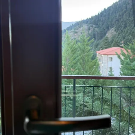 Dağ evi Horizon Nest Parnassos Chalet! *